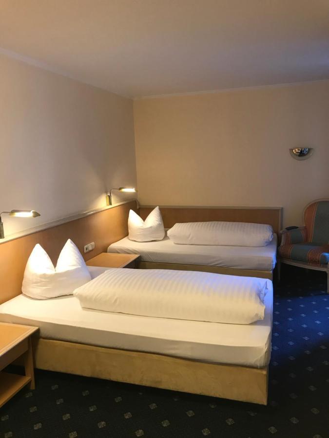 Ambiente Garni 3* Munich